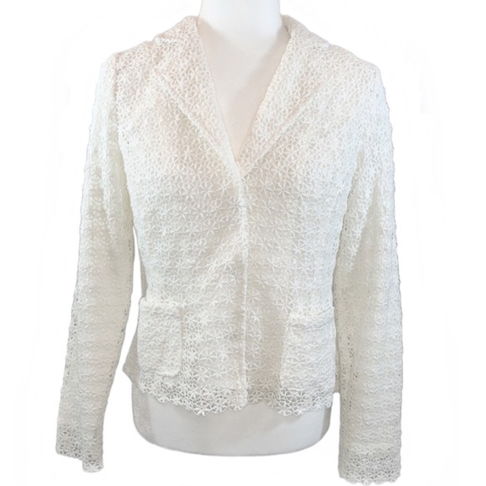 Madison size MP white crochet lace BOHO fully lined long sleeve snap up jacket